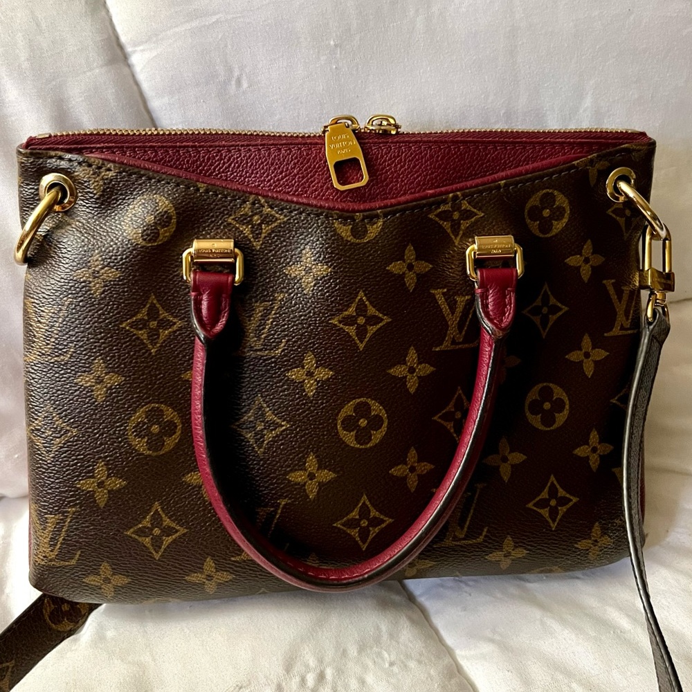 👑✅PRICE FIRM✅AUTHENTIC Louis Vuitton Pallas BB. NO STRAP - Picture 3 of 17